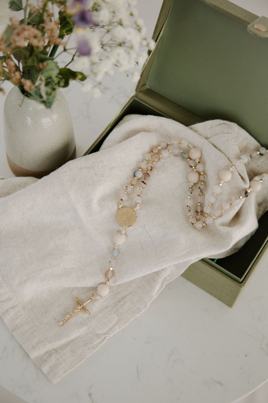 chaste-heart-rosary.jpg