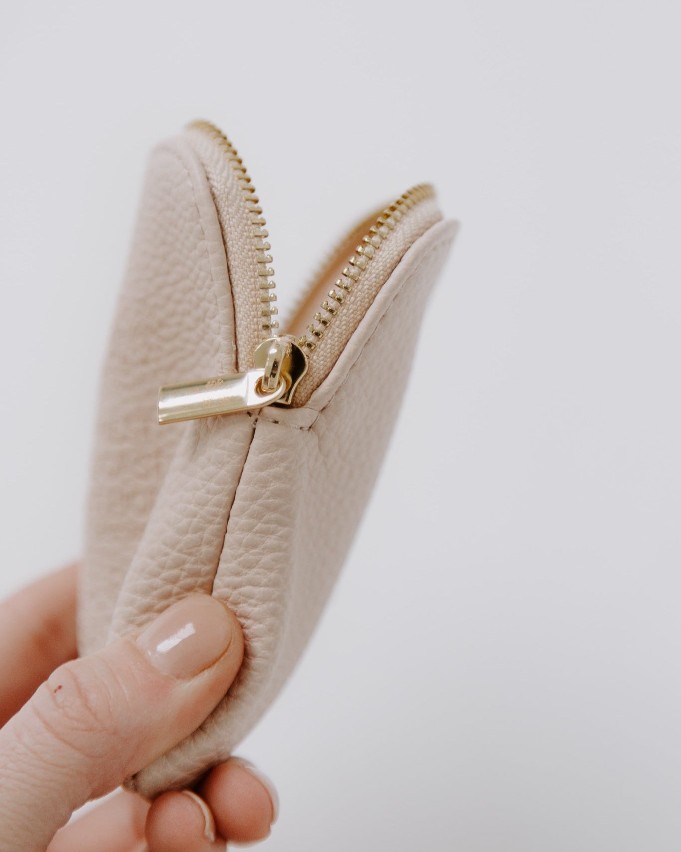 Natural leather rosary pouch zipper detail shot