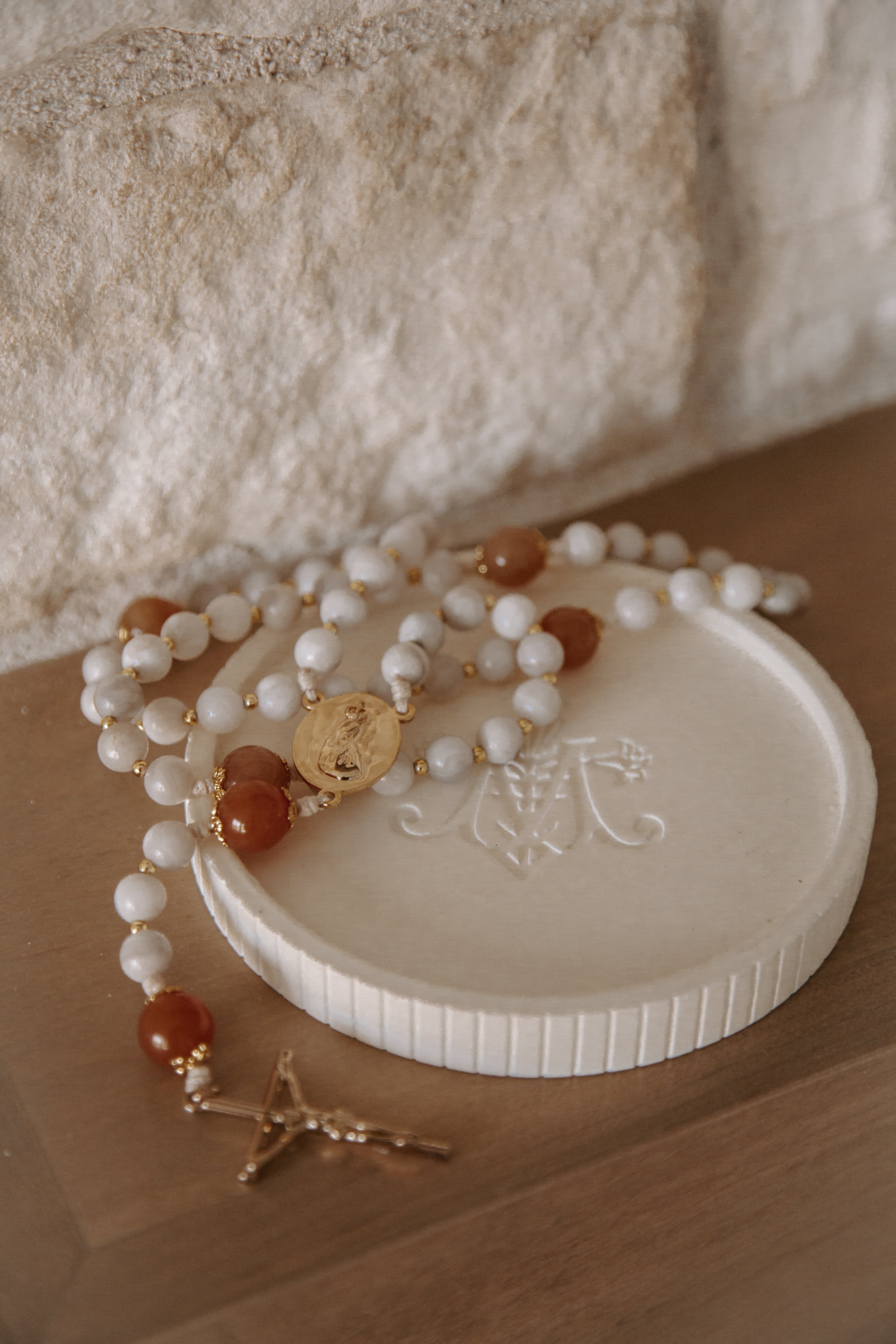 A Simple Guide to Praying the Rosary