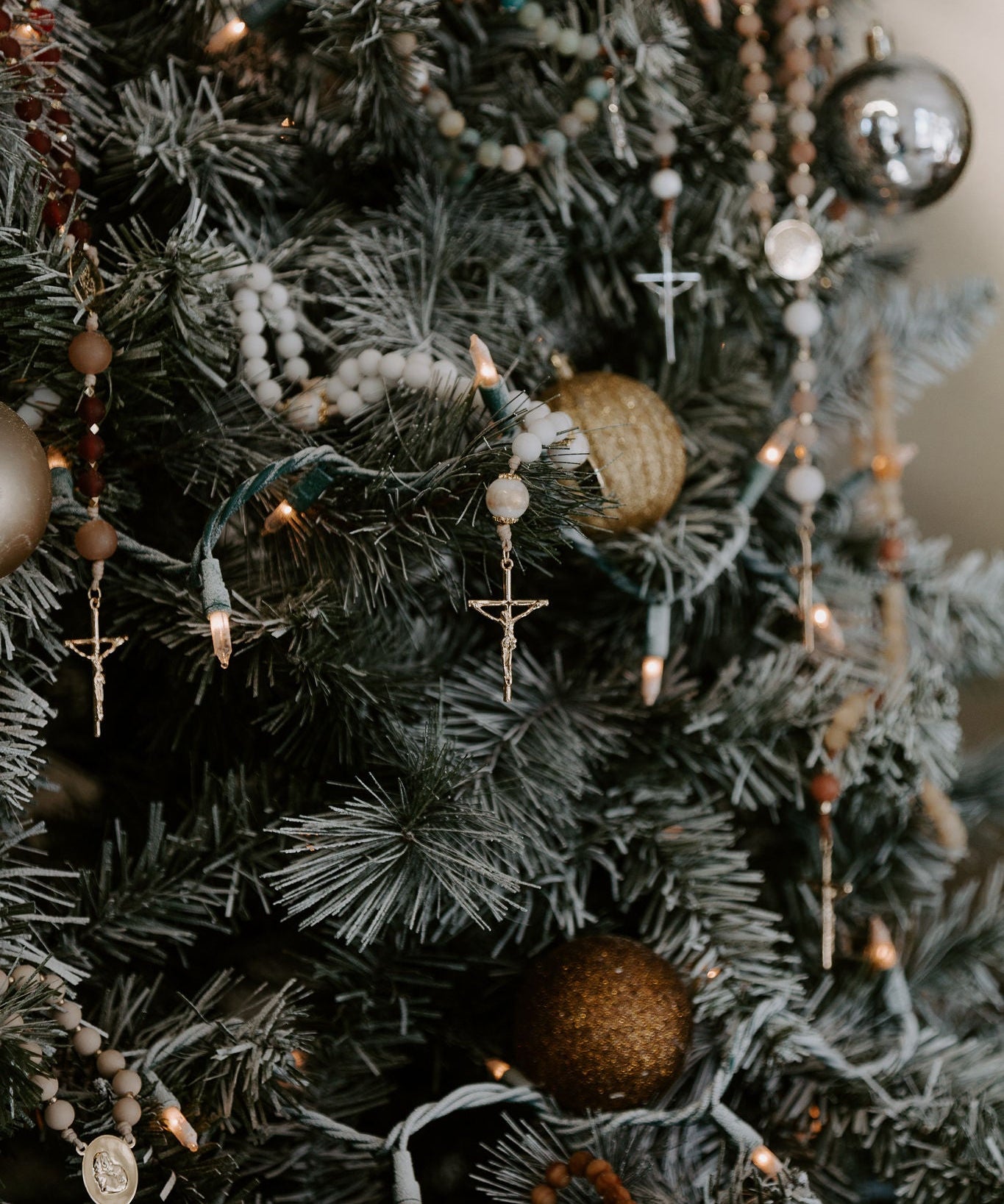 How to Decorate for a Catholic Christmas: Ornaments, Advent Wreaths & Faith-Filled Traditions