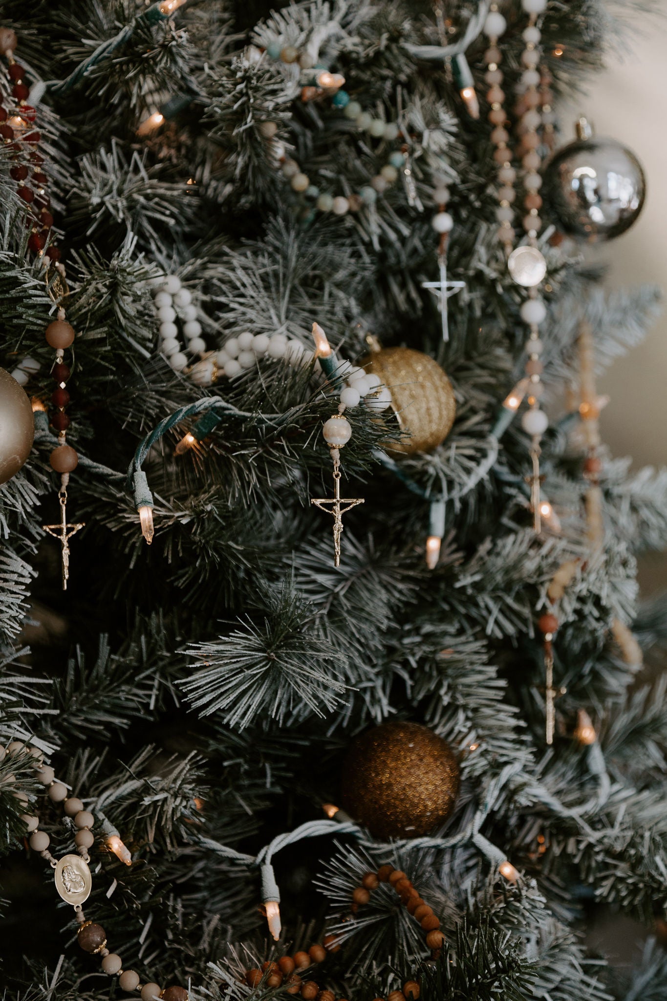 How to Decorate for a Catholic Christmas: Ornaments, Advent Wreaths & Faith-Filled Traditions