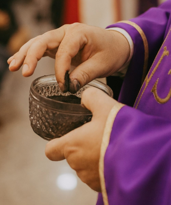 Ash Wednesday to Easter Sunday: How Lent Transforms the Catholic Heart