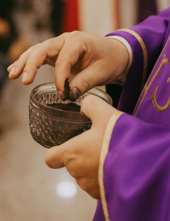 Ash Wednesday to Easter Sunday: How Lent Transforms the Catholic Heart