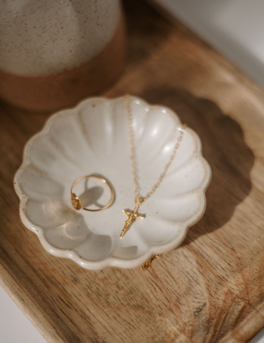 How to Choose Catholic Jewelry That Reflects Your Faith: From Miraculous Medal Necklaces to Everyday Bracelets