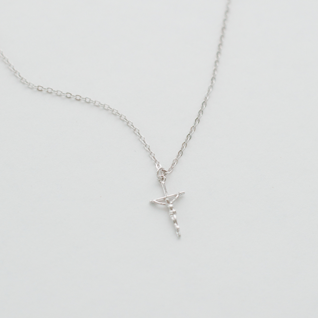Is It Okay for a Catholic to Wear a Cross Necklace?
