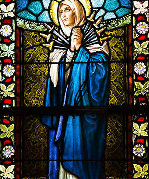 How the 7 Sorrows Rosary Deepens Your Relationship with Mother Mary